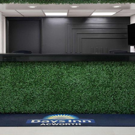 Days Inn By Wyndham Акуърт Екстериор снимка